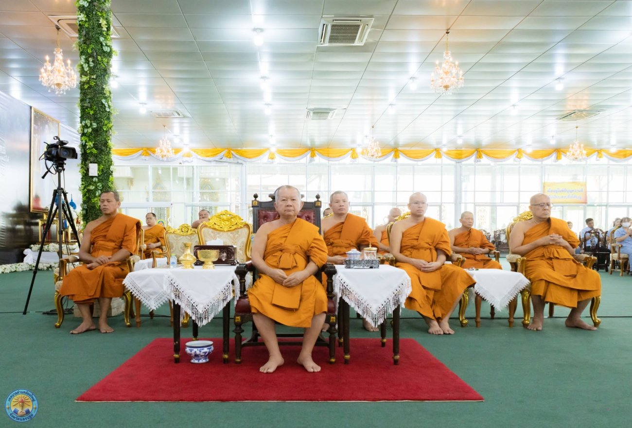 ร่วมพิธีบำเพ็ญทักษิณานุประทานวาระสตตมวาร (100 วัน) เพื่อถวายพระกุศลแด่สมเด็จพระเจ้าลูกเธอ เจ้าฟ้าพัชรกิติยาภา นเรนทิราเทพยวดี กรมหลวงราชสาริณีสิริพัชร มหาวัชรราชธิดา